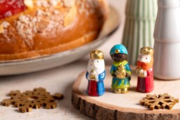 Traditional Three Kings Cake, three figurines of the kings in front